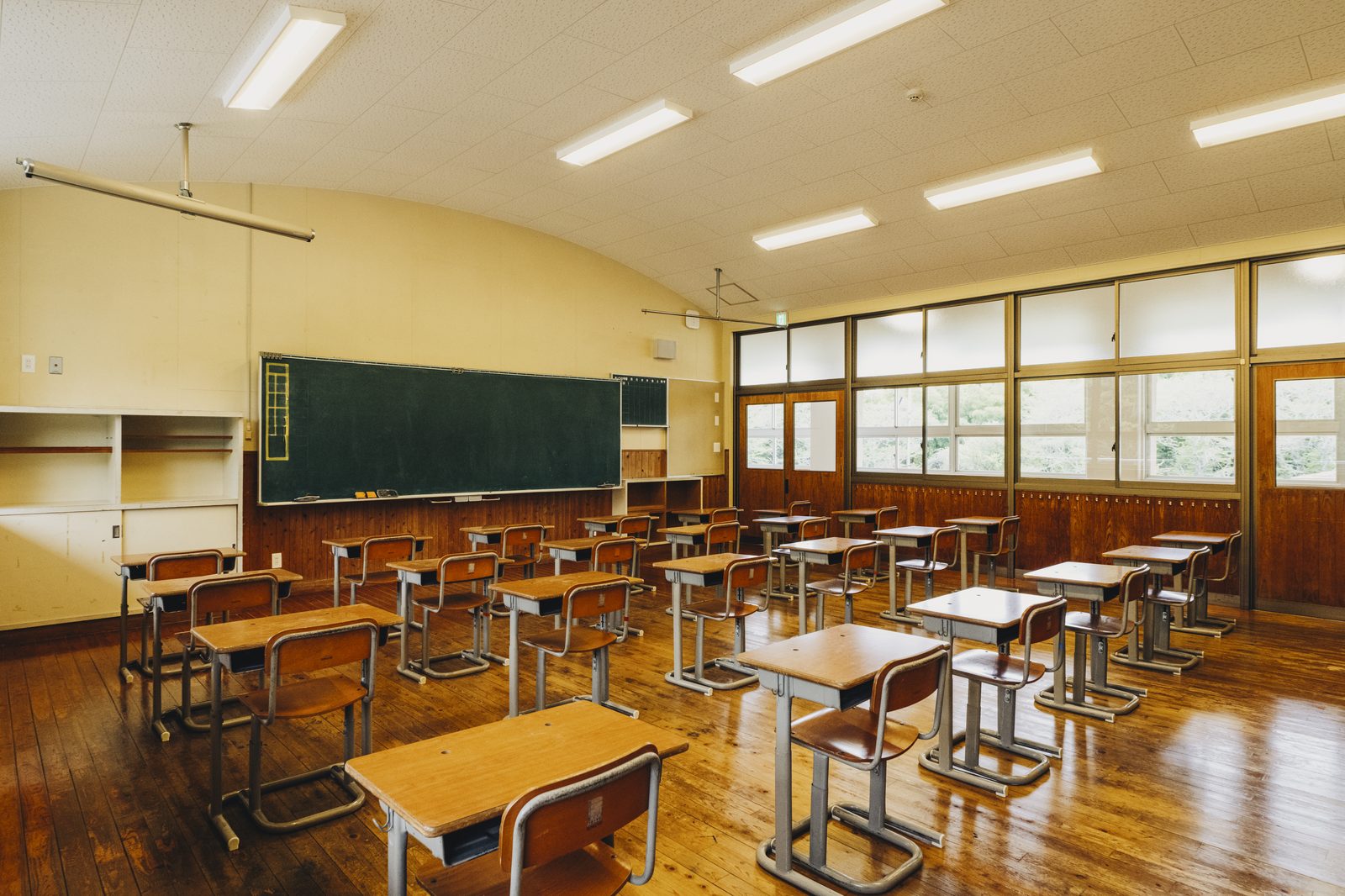 YAMAGA BASE 大会議室CLASS ROOM／教室型の会議スペース