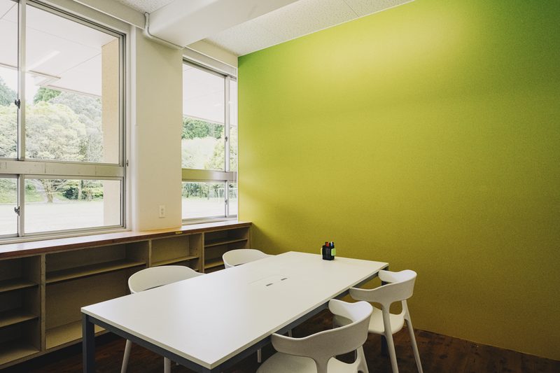 小会議室（MEETING ROOM）の補助写真